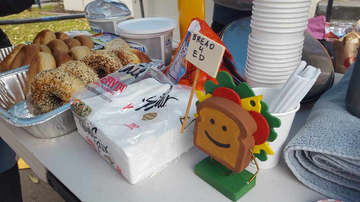 land_planarian's tweet image. One of the @norcalsocialism folks made this adorable little #BreadForEd mascot to keep us company on the #OaklandTeachersStrike picket line. I love him!