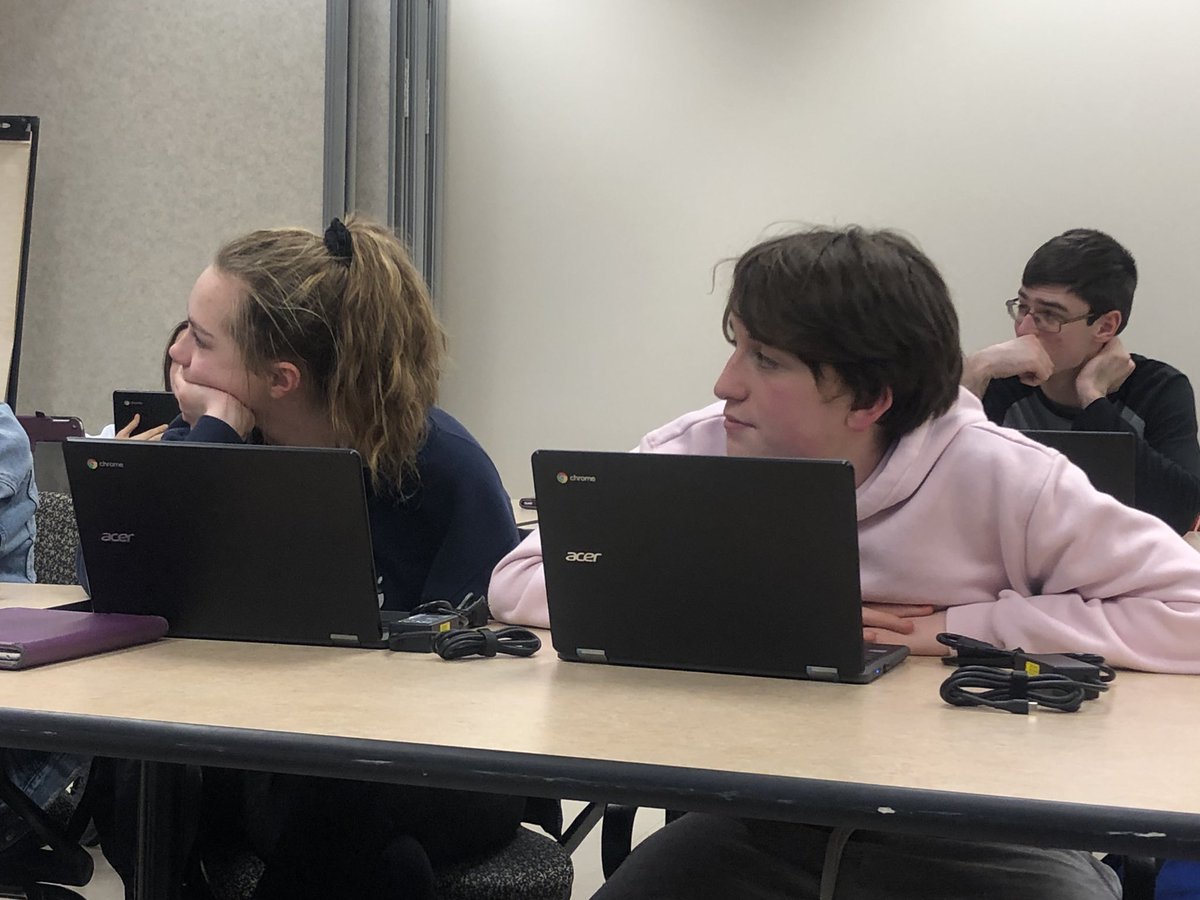AnnKAnders's tweet photo. Thank you @LScumpieru for joining us @WCPS_BISFA to rollout #chromebooks with our  amazing creative writers @KatieMick82 @rlfishow #excitingmoments #collaboration https://t.co/83CnGzwLPI