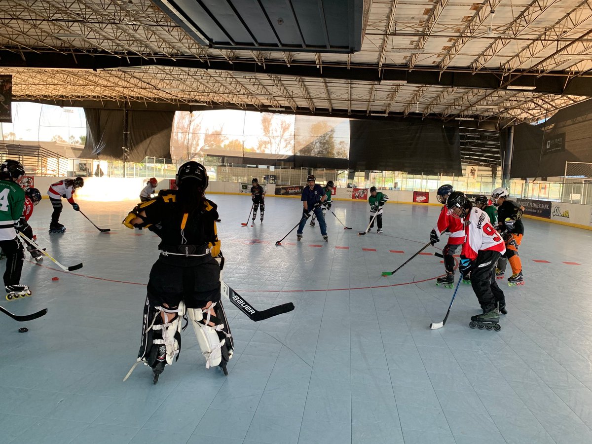 alisonkgarcia's tweet photo. Beechwood/ Hermosa i3 Roller Hockey Practice ⁦@teambeechwood⁩ ⁦@prin_dani_rami⁩ ⁦@Hermosa_Drive⁩ https://t.co/EHQC1fUOzV