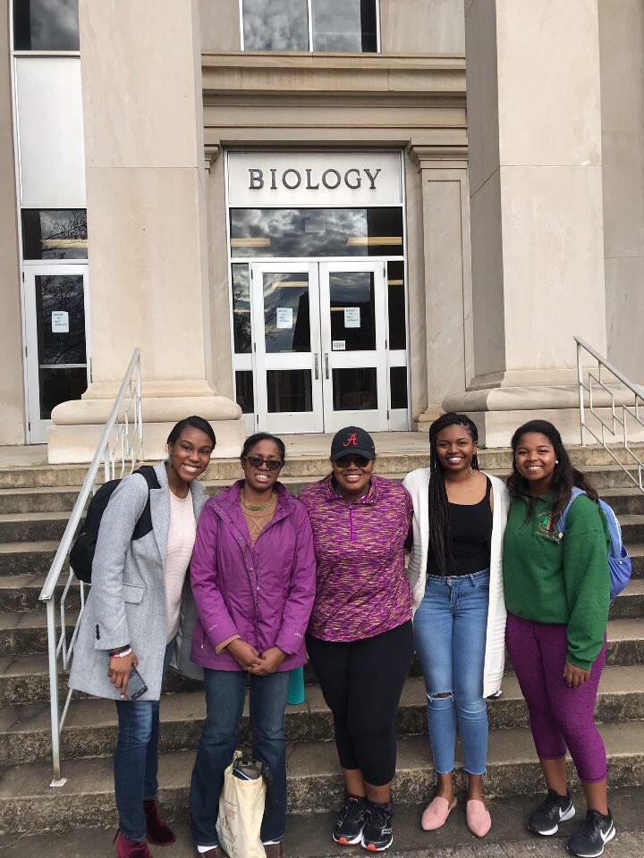 bsu_ua's tweet photo. Thank you Dr. Hilary Green for informing us about the history of the treatment of African Americans on UA’s campus. Also, thanks to everyone that came! We hope to see you all throughout the week! #bsuweek2019 https://t.co/JLmO1nGBaz