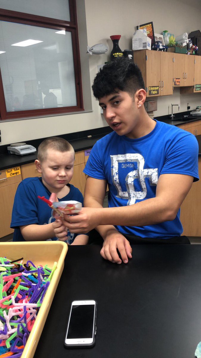 CalhounBiology's tweet photo. #RedDemonStem https://t.co/0x74fJIhv3