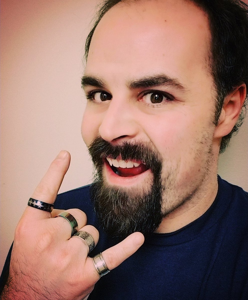 midnight_vesper's tweet photo. Another Monday, another four hours of #metal on #theedge! Let's rock out!
https://t.co/3EhDE7l6pv
#rockout #rockingthemic #raisethemhorns https://t.co/E7hKiFsoYT