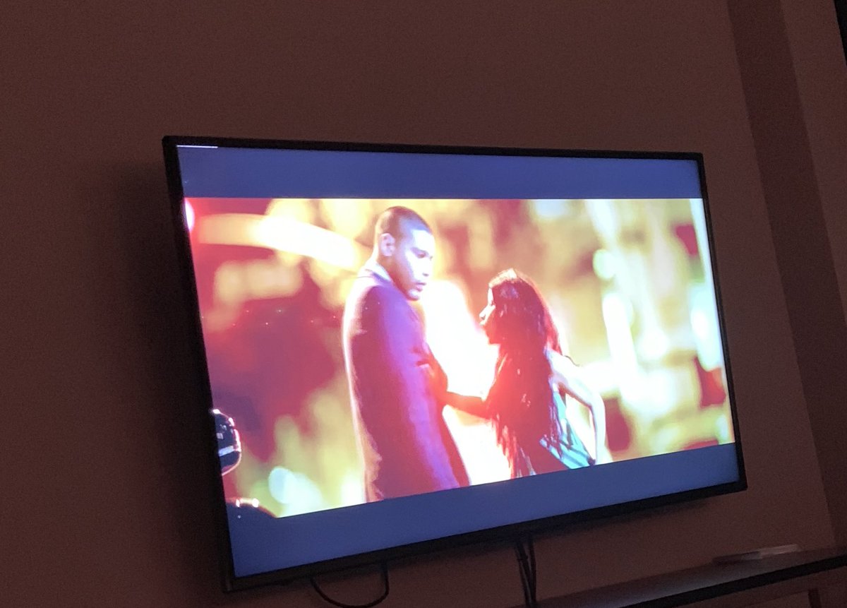 thatssolo's tweet photo. Watching @NICKIMINAJ fuck my heart up https://t.co/MfDfAKUdrY