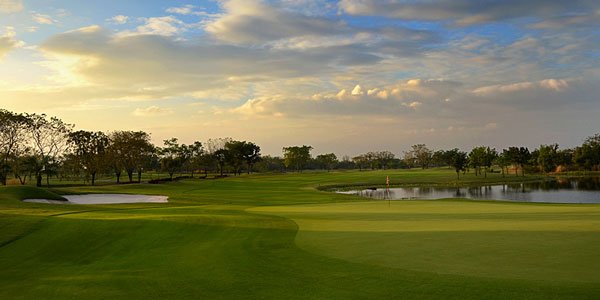 GolfSavers's tweet photo. Lotus Valley Golf Club, Bangkok - Baht 600 (US$20) - Limited Availability - https://t.co/mR3nIMi1q2 https://t.co/lfmf9sXqUj
