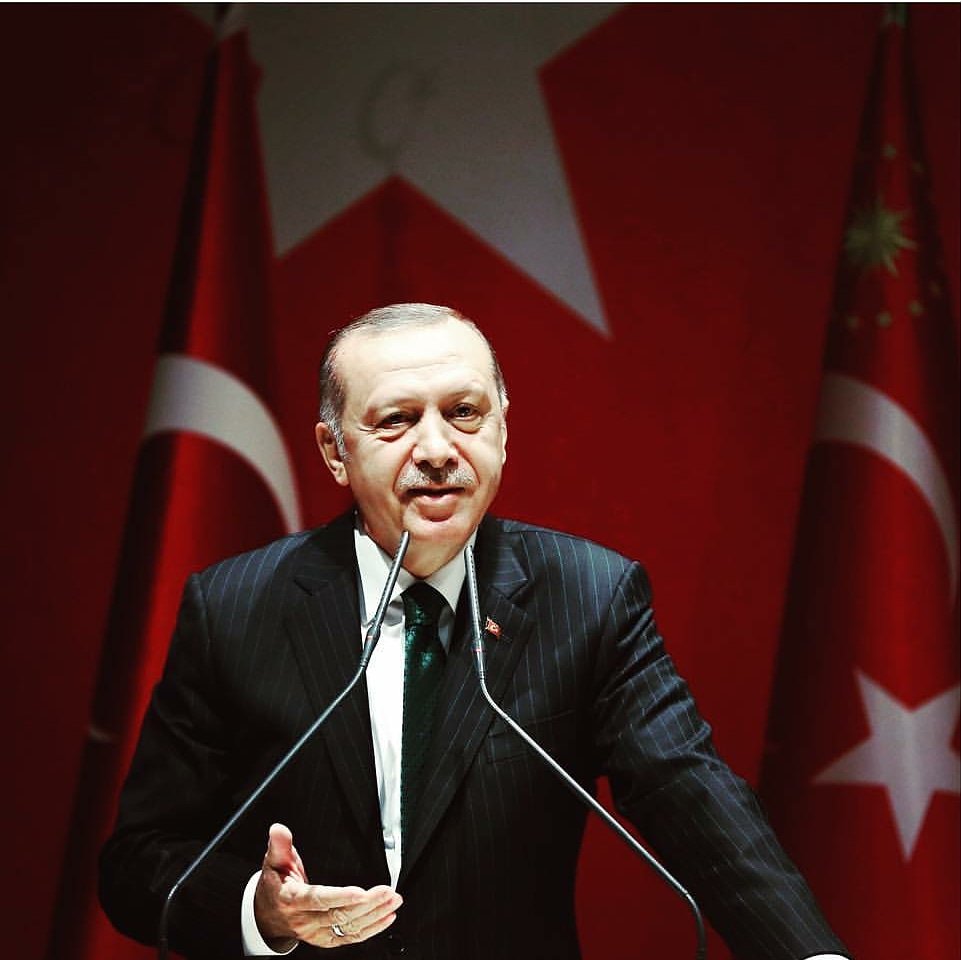 Milletine adanmış bir ömür...
Üniak Gazi ailesi olarak Sayın Cumhurbaşkanımızın doğum gününü en içten dileklerimizle kutluyoruz.İYİKİ DOĞDUN REİS.

<a href="/AliOsmanOzdemir/">Ali Osman ÖZDEMİR</a> 
<a href="/SefaozerS/">Sefa Özer</a> 
<a href="/vahitatalan/">Vahit ATALAN</a> 
@mehmetgazicelik 

#CumhurunBaşkanı65Yaşında