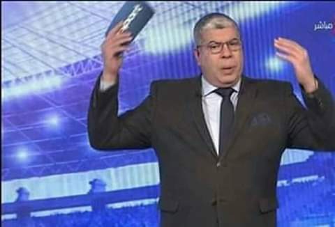 شوبير الخلوق يا جماعه واقف لوحده ضد الاستعمار شيزوفرنيا الحمر اشتغلت امال مين اللى كان بيشحت ويتذلل على الهواء للاستعمار 😉😂😂