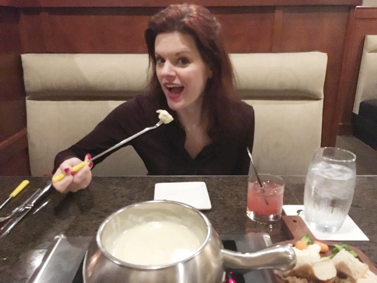 Sometimes you just need a decadent treat. Date night with <a href="/nawamizu/">Mizu</a> for #fondue #cheese #nomnomnom