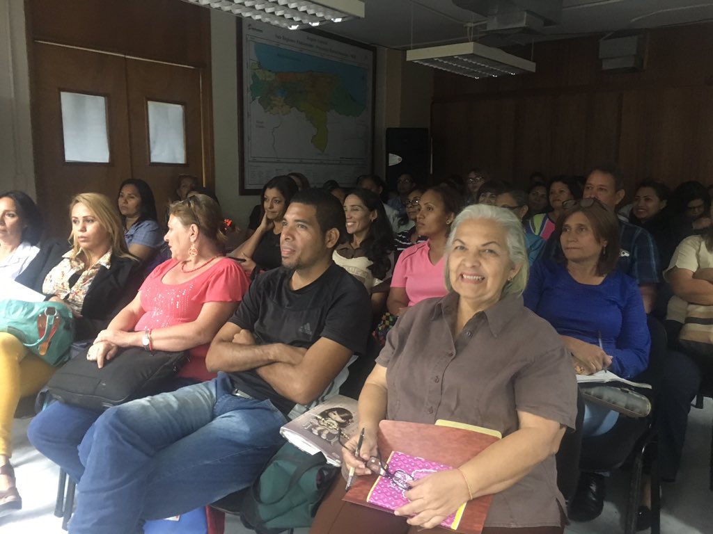 SedCarabobo10's tweet photo. #25Feb @salasecretaria y @SalaCarabobo Realizaron taller de formación para los docentes de educación especial “Ser diferente es algo común” @rafaellacava10 https://t.co/Fmfo3D4hNX