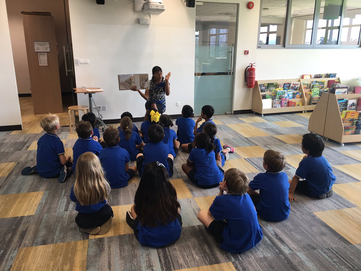 Elyabdrahman's tweet photo. 2ER is enthralled with Ms. Suji’s book of choice, Finding Winnie. #ISKLgr2 #isklproud https://t.co/YFzrb179g3