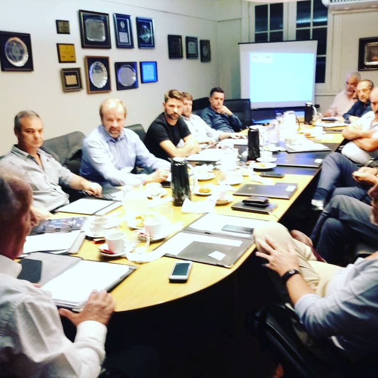 UIPBA's tweet photo. Hoy reunion d Comité Ejecutivo, orgullosamente presidida, en moción especial, x Aldo Esposito. Agenda 2019, presión tributaria, seguimiento d programa #asistenciapyme #ExportaUipba aumento en prima ART fueron alguno d los ejes d la reunión. https://t.co/DitqG4jIfL