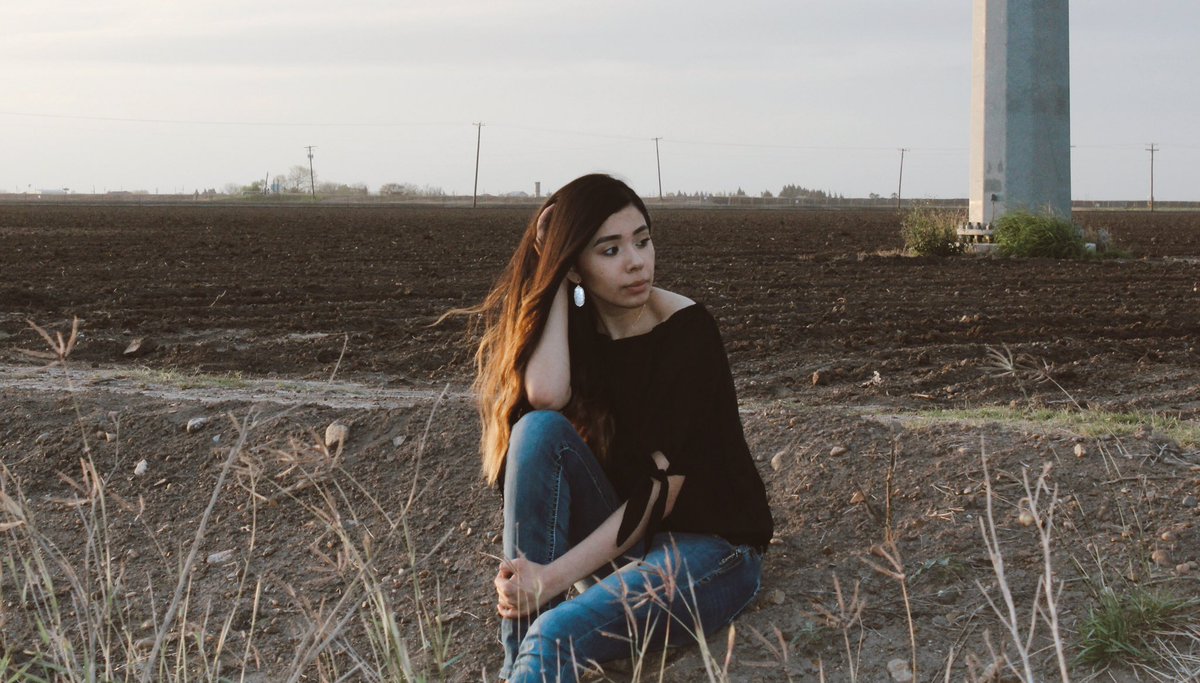 JasmineLeeZ's tweet photo. Hi, my bestfriend took these 🤠 📸: @alyssa07renee https://t.co/bYRTm4Gu0h