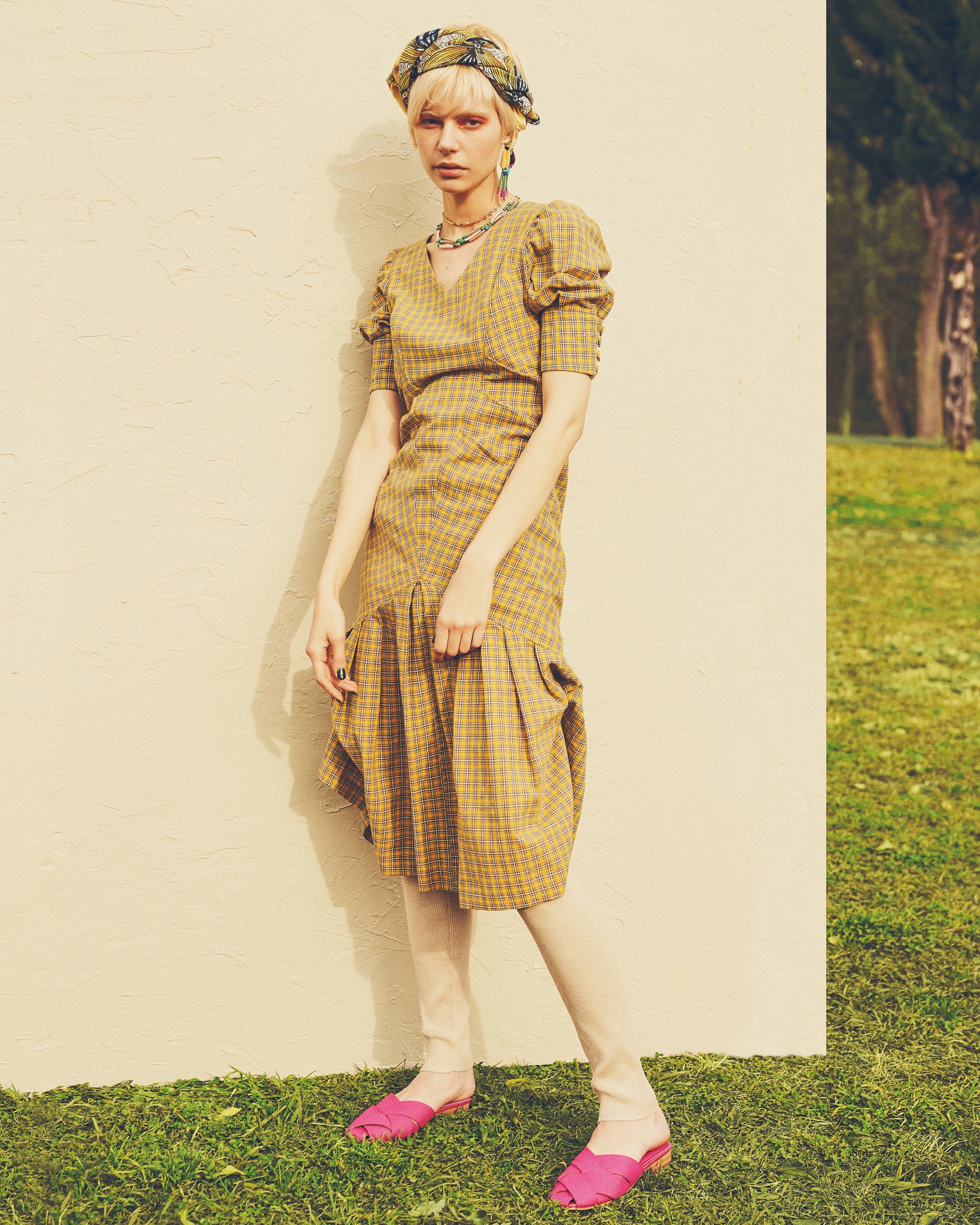 【匿名配送】リリーブラウン　レトロ　ロングワンピース　新品　タグ付き LILY BROWN（リリーブラウン）の「レトロ大花柄ワンピース