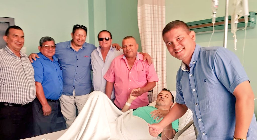 SindChofQuevedo's tweet photo. 📁#SOLIDARIDAD
Saludo solidario a nuestro Secretario de Finanzas, Fernando Vera Zambrano; gracias a Dios todo salió bien. Comité Ejecutivo 2018-2022
#UnidadSolidaridadDisciplina https://t.co/apf4TTJjV2