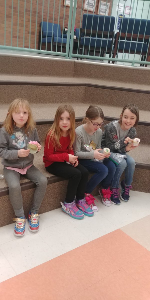 MrsBaumlClass's tweet photo. We enjoyed our cupcakes on National Cupcake Day and loved that all proceeds went to the local Humane Society. Well done @BathPS_LDSB https://t.co/jHJfErVNuE