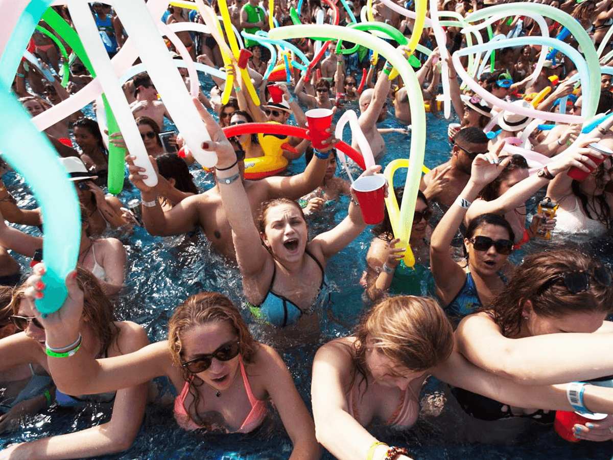 PlayaDelCarmen's tweet photo. Spring Break has STARTED - nature's way of saying LET'S PARTY!!!!

Read my ultimate guide to Spring Break 2019 HERE. 

Find out where to stay, party, eat, and what tours we recommend for this magical time of year. #SpringBreak #SpringBreakMexico 

https://t.co/HPWsa9vsrN https://t.co/MCIPxQjgWc