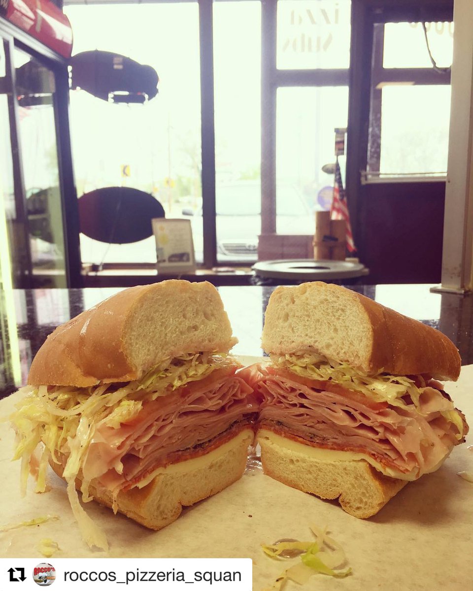 MunchOnEats's tweet photo. #Repost @roccos_pizzeria_squan with @get_repost
・・・
On #MunchOn, we have a number of restaurants to choose from, find what you’re looking for on our mobile app!📲
#HappyMonday #AppStore #OrderOnline #ItalianFood #LocalFoodWithinReach #Submarine #RoccosPizzeriaSquan #FoodPorn https://t.co/gGMULkyCjS