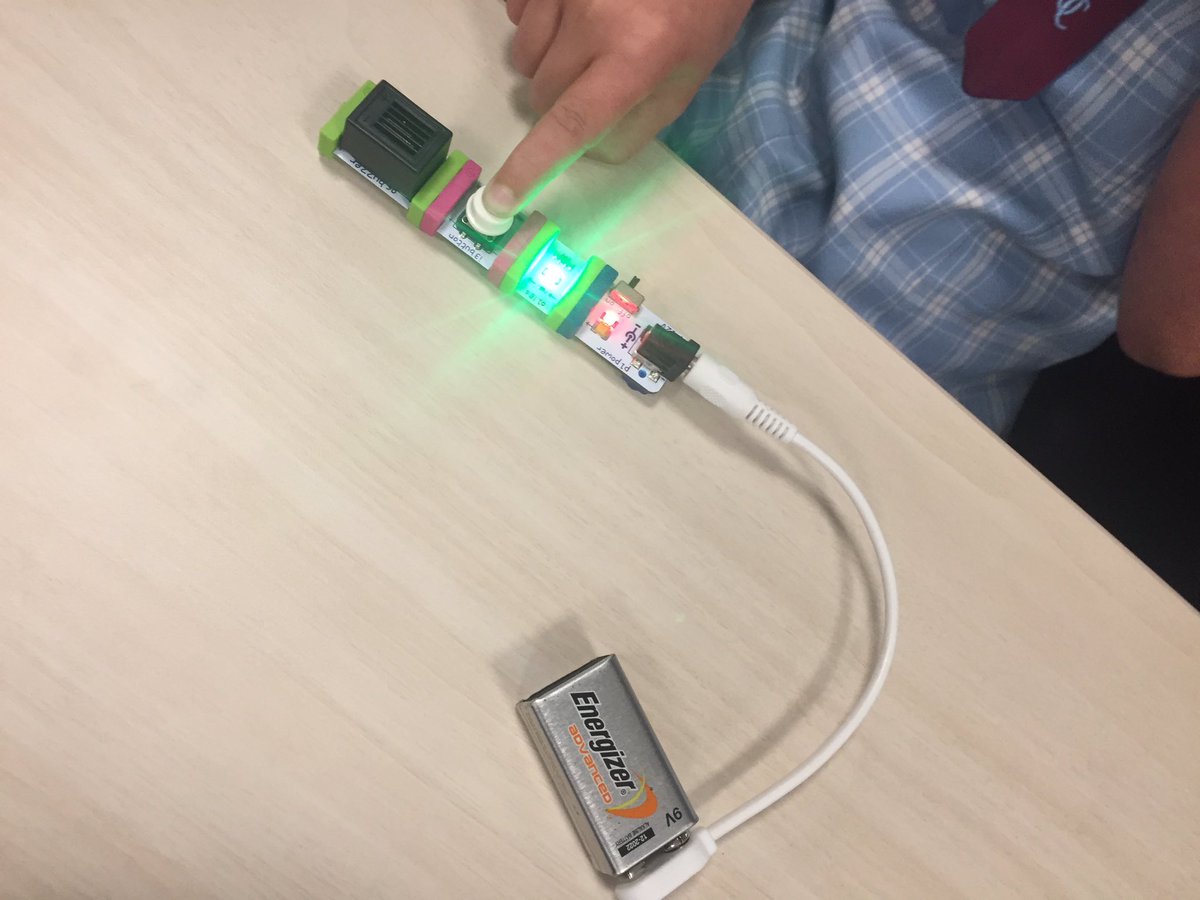 PREPatOC's tweet photo. Thank you to @bowker_a and @STEM_classroom for teaching our Preps in the Maker Space! Our Prep students are learning to use LittleBits technology to create circuits with inputs and outputs #LearningatOC https://t.co/ACd21mol7H