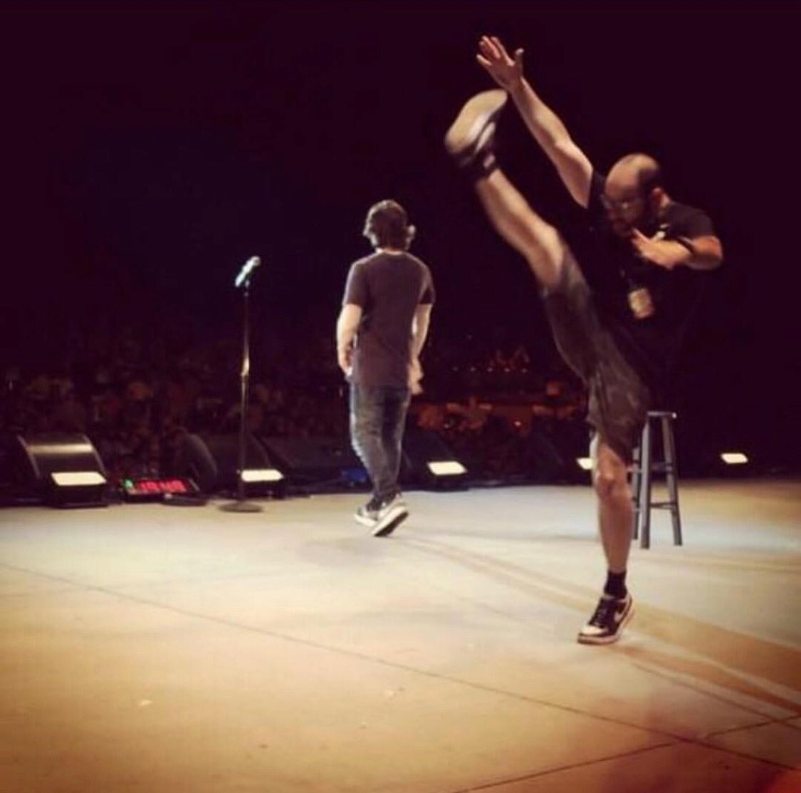 billburr's tweet photo. THIS is the photo I was talking about on my podcast! Kept me laughing the whole tour. ⁦@BrodyismeFriend⁩ total original! Thanks to ⁦@chrisdelia⁩ for finding it! https://t.co/zw9g3SPbrc