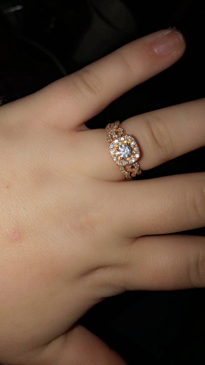 jordandianne_'s tweet photo. I promise to stay committed to u, love u unconditionally forever & always, & i cannot wait to spend the rest of my life with u. This ring has a lot of meaning behind it & this is just the start of our future. i love you ty wayne #promise #myblessing #fouryearsdown #HSsweetHeart https://t.co/cBgPJvroIR
