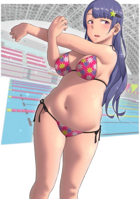 プールで準備運動ガール🌊 