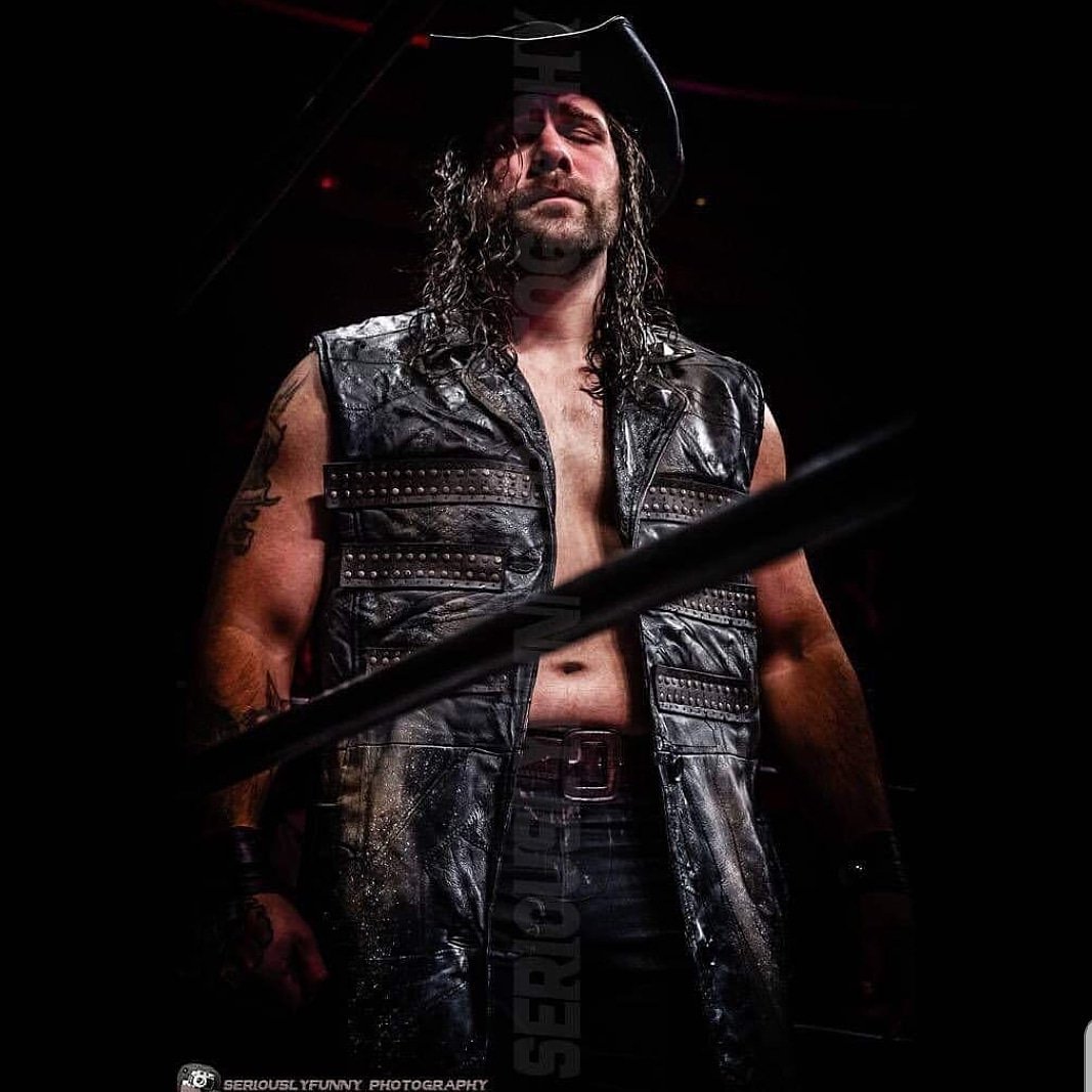 PaleHorseQuinn's tweet photo. #FutureOfHonor #ROH #honorisreal #beholdthepalehorse #onefallpowerfactory #NewProfilePic https://t.co/bJFFtm7G9d