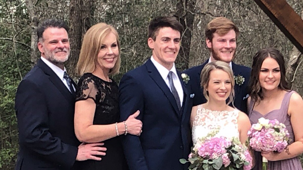 KareeKelly1's tweet photo. Great day for our family! Congratulations Grayson and Mandi! #bestdayever #weddingday https://t.co/At2zTUG9Qr