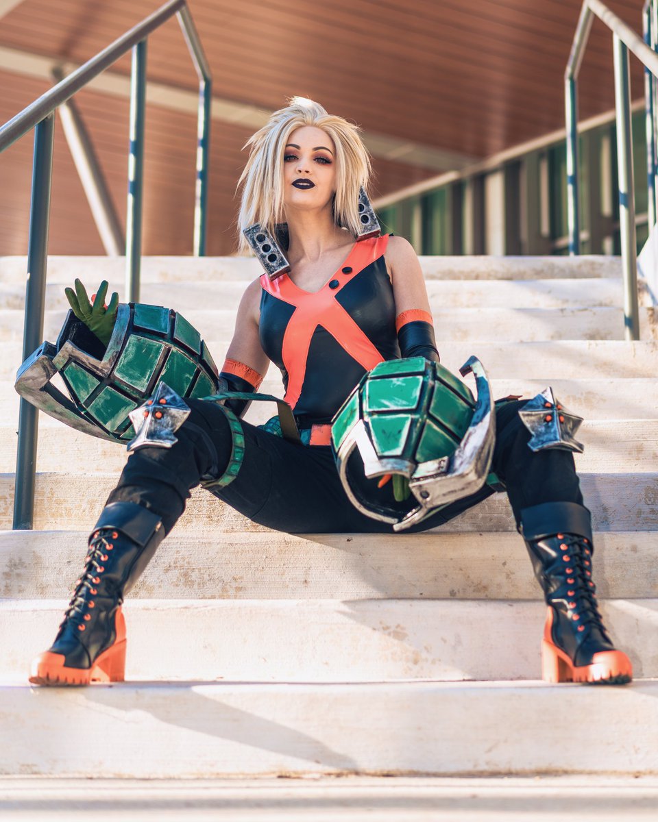 daniellednicola's tweet photo. If you have no intention of winning, then don't stand in front of me 💥💥
#bakugoukatsuki #katsucon2019

Pics by #candidjohnkim
Wig by @Tayrexcosplay
Bodysuit by @reagankathryn_
Using @StellaChuuuuu 's Gauntlet Pattern! https://t.co/EX7rfTqNZA