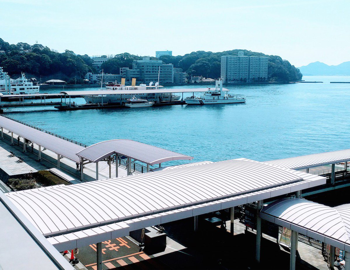 cosquerade's tweet photo. 📢✨みなとフェスタ
3/16(土)〜17(日)広島港周辺で開催される「広島みなとフェスタ」内でコスプレイベント開催。海沿いや船のそばで撮影したり、各種イベントや飲食ブースなどコスプレのままで楽しめます！ コスのまま船で似島にもいけますよ🛳️
※武器小道具禁止
詳細 https://t.co/uwJrJxUhBz https://t.co/FXaBrv1BED