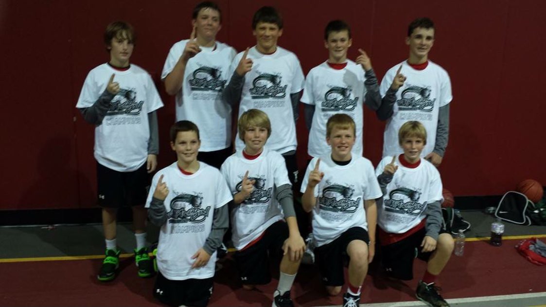 ben_nels23's tweet photo. Miss playing with you guys, and will for sure miss cheering for you guys, been a fun basketball ride ❤️ https://t.co/YhXFsBSLxo
