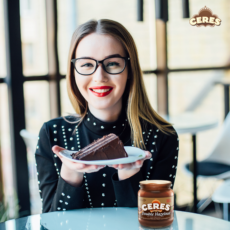 CeresID's tweet photo. Moms, tau gak? Dengan kandungan coklat terbaiknya, Ceres sangat baik di konsumsi kapan pun loh, Moms. Sebagai menu sarapan atau pun cemilan di sela-sela waktu makan. Kamu gak perlu bingung lagi deh milih waktunya. https://t.co/eRc9ePzDw8