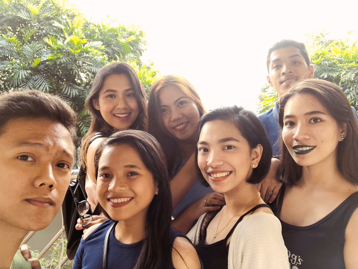 artwytea's tweet photo. Parang kahapon lang magkakasama pa tayo ha. :( 

BALIK LDR MGA SIS https://t.co/72P5IYa5GG