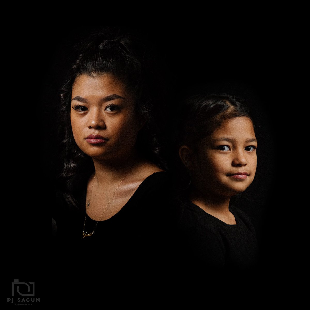 ssshanee's tweet photo. Name a better mother+daughter duo, I’ll wait. https://t.co/PueRpKy6Gy