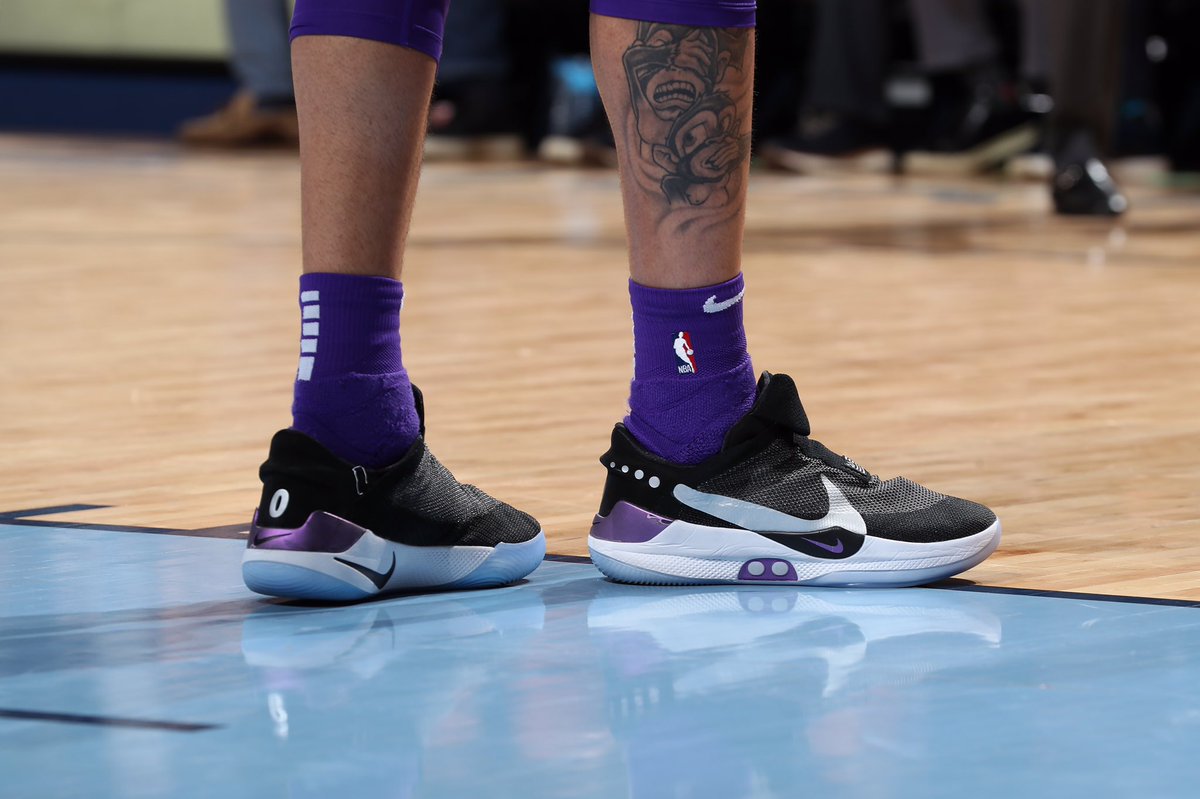 kyle kuzma nike adapt