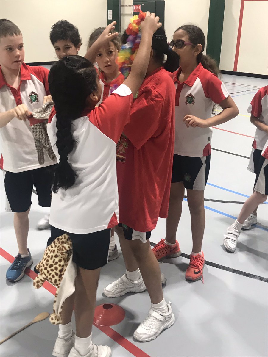 JPS_Year4's tweet photo. Well, this was a very fun event to start our sports day - dress up relay event! #JPSsportsday so lovely to see so many parents here - thank you! #JPShappiness #JPS4E https://t.co/2PepknFzcr