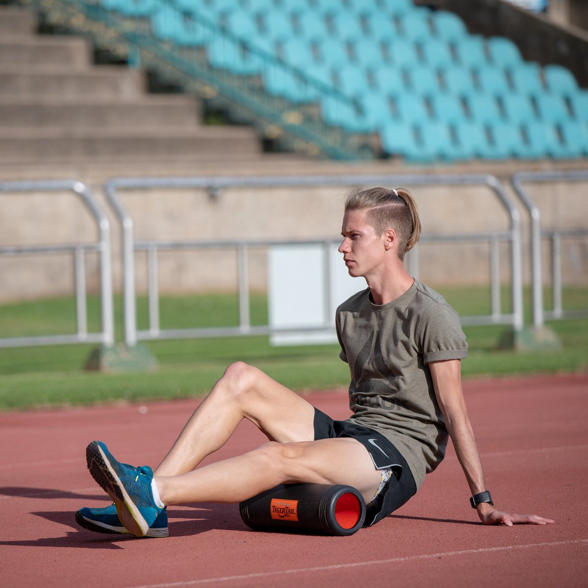 Gotta love a good foam roll!

#athlete #theunsehlers #athletics #foamroller #foamrolling #foamroll #trackrunner #trackandfield #tracklife #track #nike #run #running #runrunrun #loverunning #runfordays #800m #roadtotokyo #asa #teamsouthafrica #tukssport