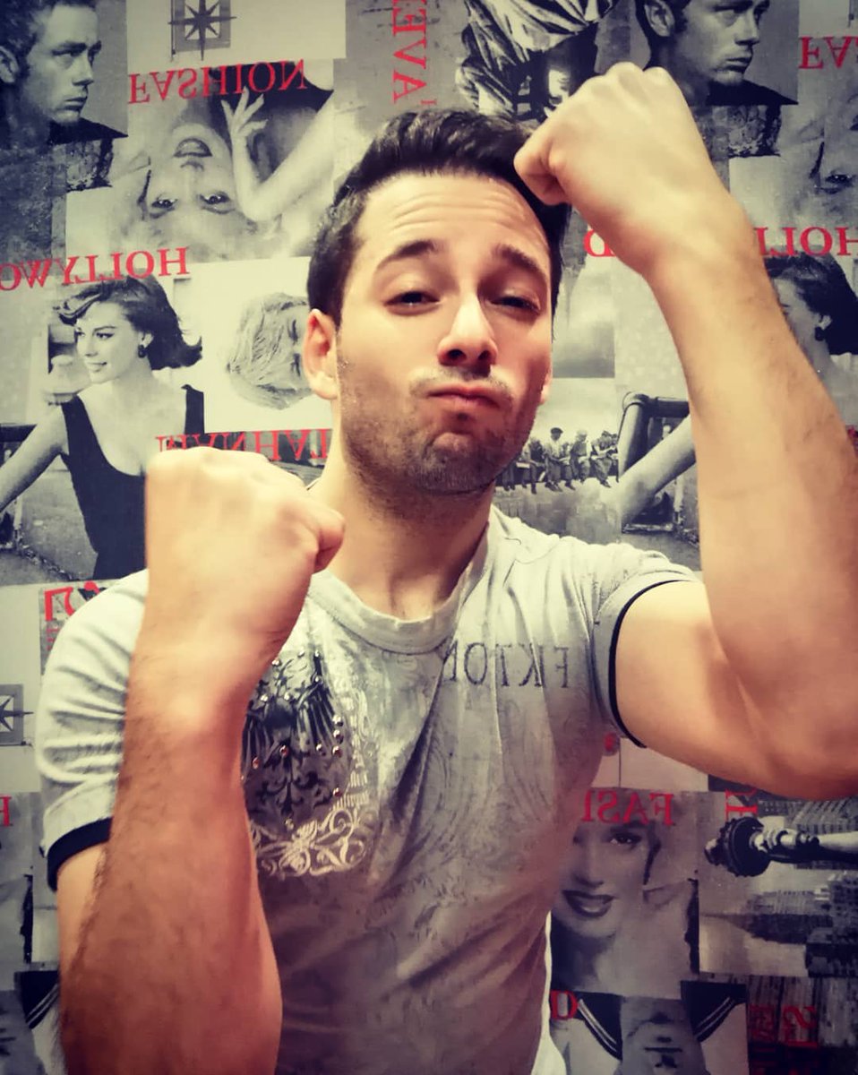 jacser's tweet photo. No importa cuantas batallas tengas que pelear... Cuantas ganarás y cuántas perderás... Lo que importa es arriesgar e intentar y conseguir todo aquello que estas por alcanzar... 🙏🎵🎶✨🎆🎇

#buenasnoches https://t.co/0ZFqHMZYLC