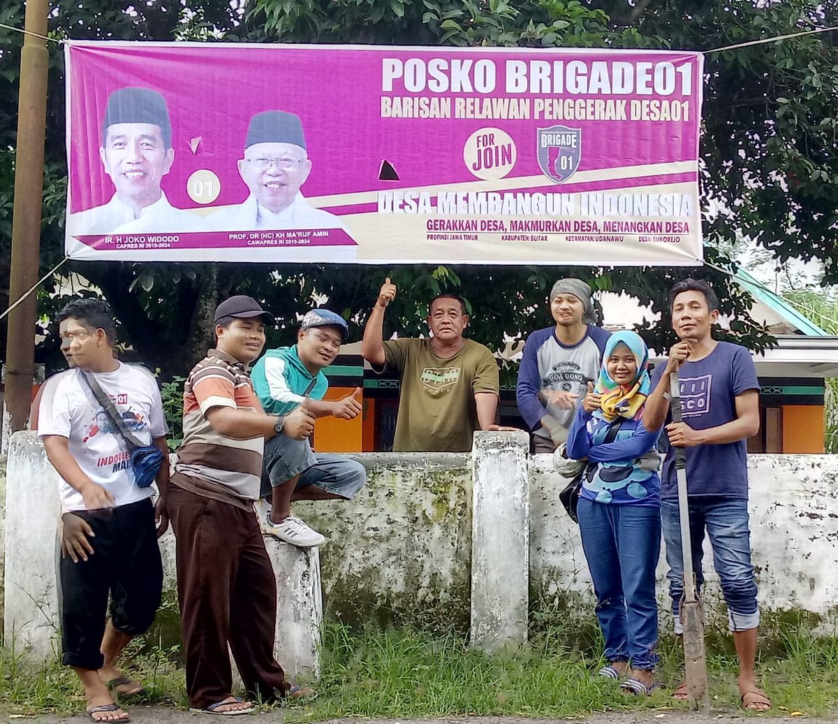 Queeny_Hyuuga's tweet photo. Presiden Jokowi telah terbukti. Menggerakkan masyarakat untuk membangun Desa mandiri. Menangkan Jokowi - Kiai Makruf Amin.

#DesaIndonesiaMaju
#Brigade01Jatim
#Brigade01Blitar

@jokowi
@CakImin
@KornasBrigade01
@AndryDewantoAh2
@hersetiyo https://t.co/pg7Do487x4