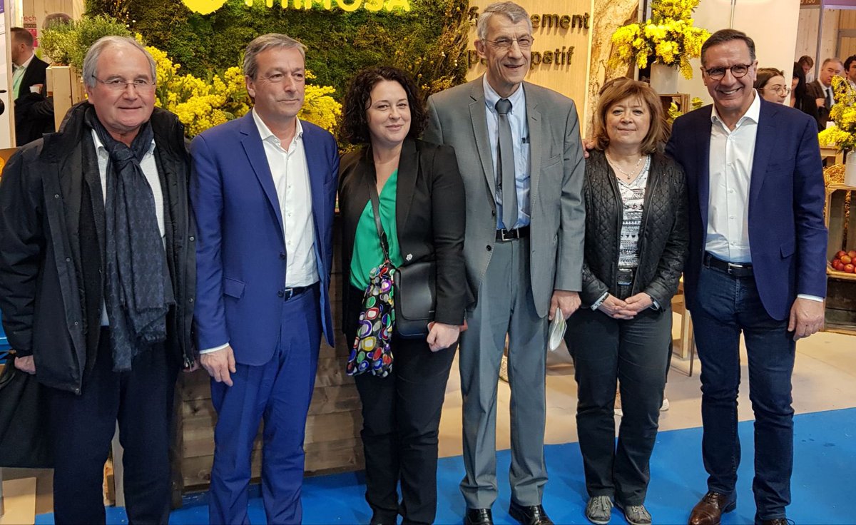 yfavennec's tweet image. #salondelagriculture2019 échanges, entre autres,  avec les @JeunesAgri et  la @ConfPaysanne. Des rencontres #constructives pour notre délégation du groupe #parlementaire @LibertsTerrito1 @SylviaPinel @VigierPhilippe