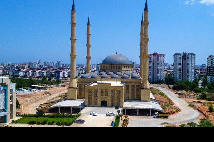 Üniversiteye En Büyük Kubbeli Cami

Haberin devamı için tıklayınız>>> bit.ly/2T4Ylhf