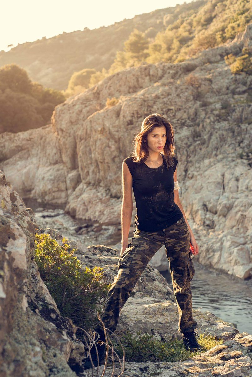 Cyril29350869's tweet photo. Portrait nature en mode aventure.
.
#portrait #nature #PACA #VAR #provence #CotedAzurFrance #Grimaud #model #wantedmodel #photographe #cyrilbrenière #modeling #photographie #fashion #magazine https://t.co/POJwZVZXpn