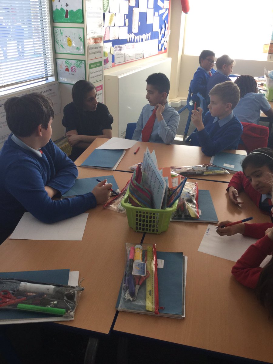 SCFM_Tweets's tweet photo. Year 5 have had a visit from Sam ,our local PCSO, who has been talking to us about online bullying #cyberbullying #stopbullying #stopblocktell https://t.co/w9hX11D10H