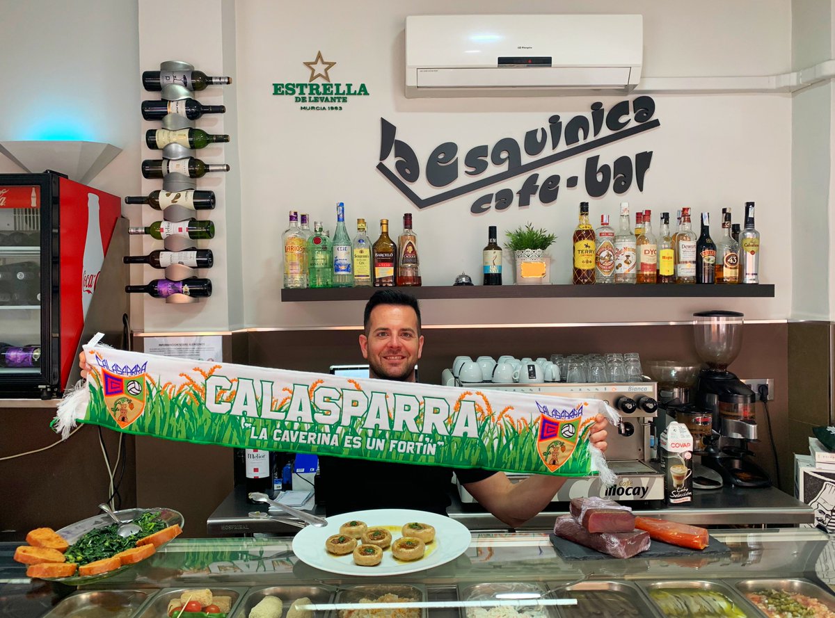 La Esquinica también es un fortín. 🙌🏟

Es un placer colaborar con el <a href="/ciudad_calas/">GH Ciudad de Calasparra</a> ⚽️

#Calasparra #Fútbol #Afición