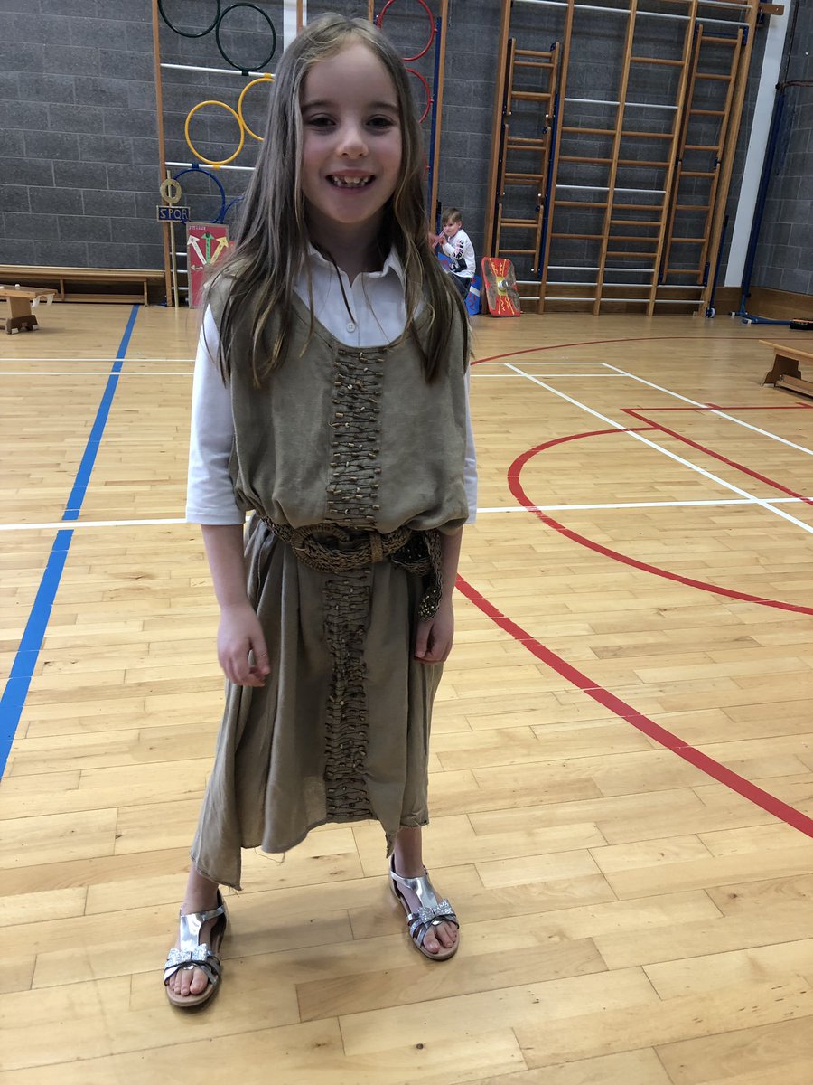WeeArchie's tweet photo. @MrMurphyLVPS just look at that wee Roman smile. Thanks Mr Murphy https://t.co/OkfrcGi355