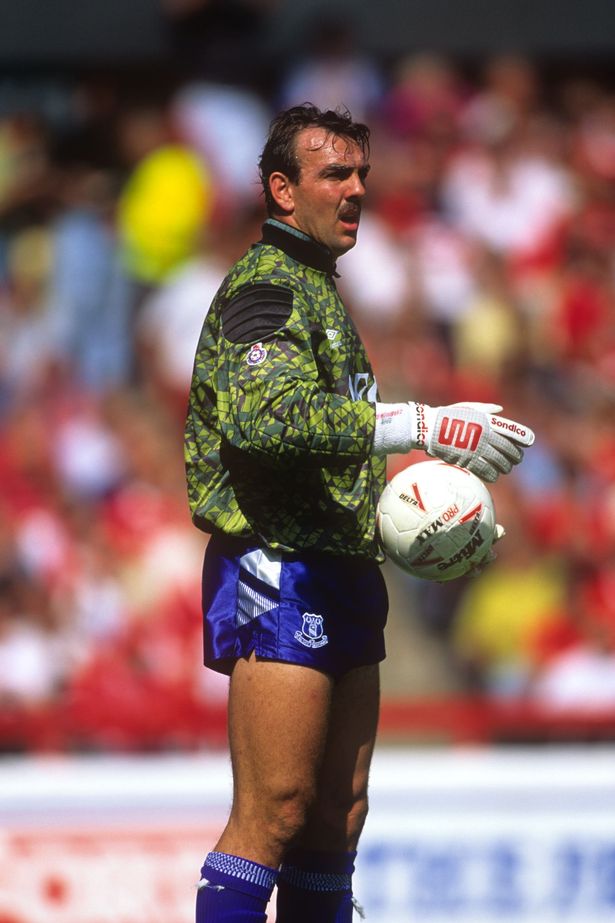 FalconBluesTV's tweet photo. Part 2 of our exclusive interview with Everton Legend @NevilleSouthall please like and subscribe #everton #EFC #COYB
#EFCawayday #EvertonFC #EVERTON @FalconBlues1878
https://t.co/mqfr7nbkXu https://t.co/pmdP99oQft