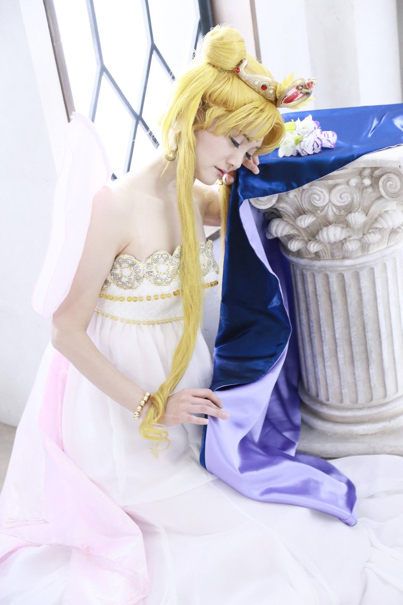 うさこ Sur Twitter 当時アニメのプリンス デマンド命日企画3 コスプレ編 30世紀の戦いが終わり ブラックムーンの人々を地球に移住させ ムーンであった時代の彼との約束をようやく叶えたネオクイーンセレニティが ほんの一時でも彼の死を悼んでくれればデマンドも うさこ Sur Twitter 当時アニメのプリンス デマンド命日企画3 コスプレ編 30世紀の戦いが終わり ブラックムーンの人々を地球に移住させ ムーンであった時代の彼との約束をようやく叶えたネオクイーンセレニティが ほんの一時でも彼の死を悼んでくれればデマンドも