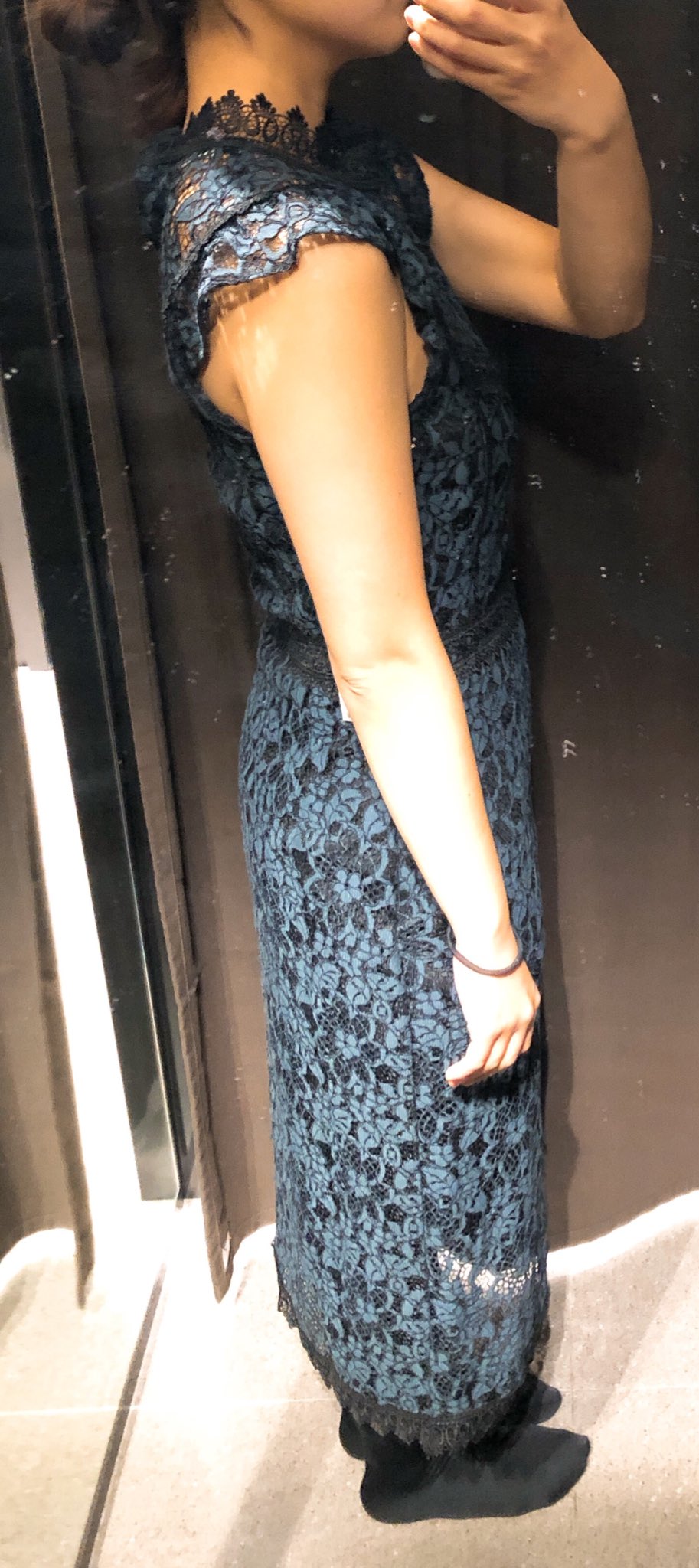 Halco 骨格ストレートさんに評判のzaraのワンピース 2着着てみた 黒の方はシフォン素材なのに妊婦さんにならなくてスッキリするし タイトワンピに関しては評判通りめちゃくちゃ綺麗 ただし皆さん言ってるように着て行く場所 153cmなのでどうしても丈は