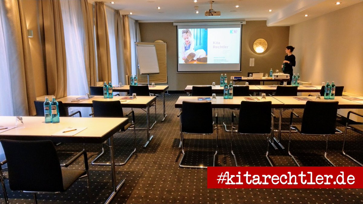 Kitarechtler's tweet photo. 🔥🔥🔥 Gleich geht es los: Unsere "Kitarechtler on Tour" ARBEITSRECHT in München! 

Alles zum Kita-Arbeitsrecht und wie man echt blöde Fallen vermeidet! 
https://t.co/EDxgvQ6RNI https://t.co/L9XUkODt4g