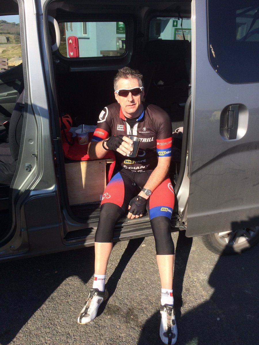 jacko2166's tweet photo. Support team @karina5471 out making tea and porridge for me in the sunshine at the weekend. Couldn't do it without her help and support ❤️@PymmGareth @TeamBottrill @Cyclon_UK @endura @VanguardEngines @HSSHire #bikedreams @IanBrownCycles https://t.co/E2EbshF4az