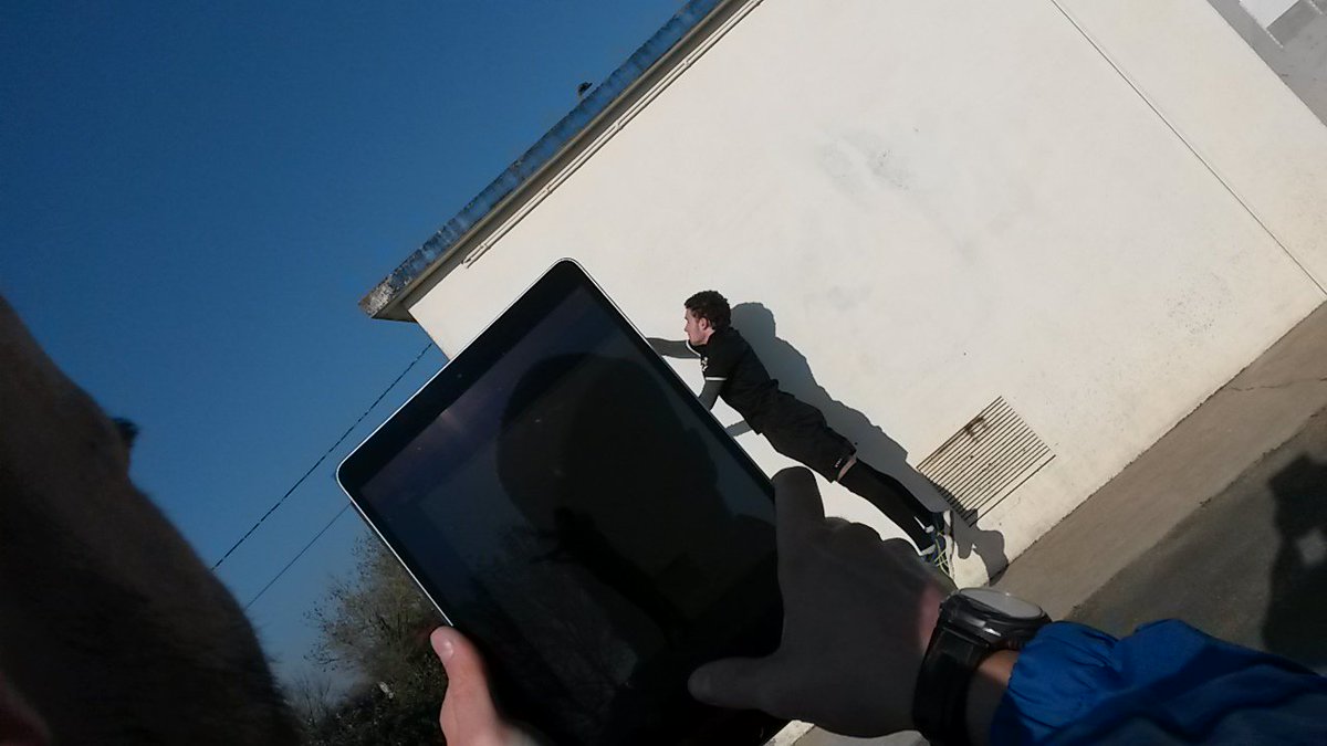 UANSF's tweet photo. [FORMATION] Tests pour les gardiens U18 et U19 !
Hier matin, les gardiens U18 et U19 ont effectué des tests afin de mesurer leur détente verticale à l'aide d'un logiciel de terrain validé scientifiquement #formation #suivi #myjump https://t.co/XLKUo2og41