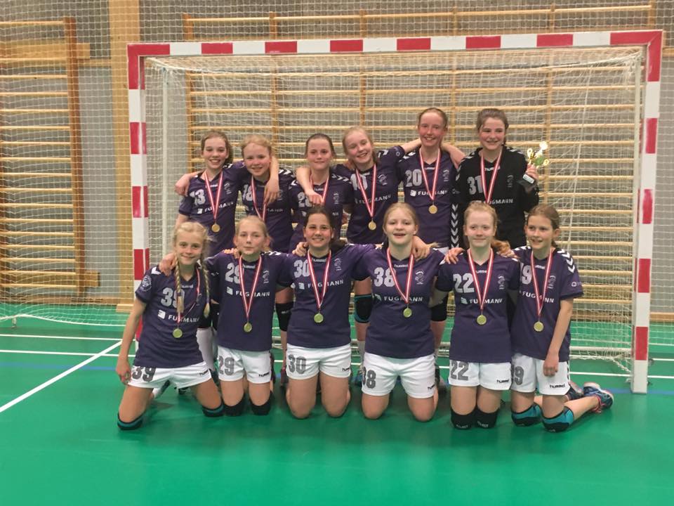 Valonmano Con V tweet media